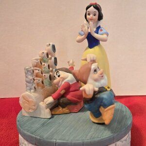 Disney Musical Memories Snow White And The Seven Dwarfs Ltd Edition 8337/19750